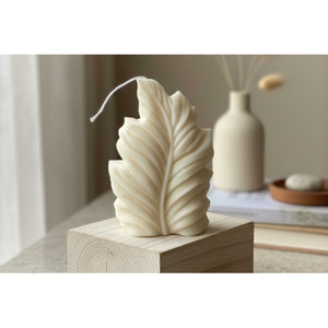 เทียนขนนกมินิมอล งานฝีมือจากขี้ผึ้งถั่วเหลือง สง่างาม - Product Image 1