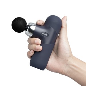 Mini pistola de masaje muscular de percusión de tejido profundo modelo 2021 potente masajeador de Gimnasio Deportivo inalámbrico con logotipo personalizado - Product Image 1