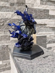 Statue demi-corps blindée de Guts <span class=keywords><strong>Berserk</strong></span>, figurine d'anime de l'armure du Berserker, jouet décoratif de bureau de haute qualité, style dessin animé - Product Image 3