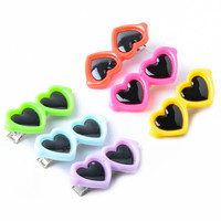 Pince à cheveux interactive pour chien, mignonne, en forme de cœur, style mini-lunettes, avec clip en alliage métallique, pour la coiffure, la décoration et les accessoires photo