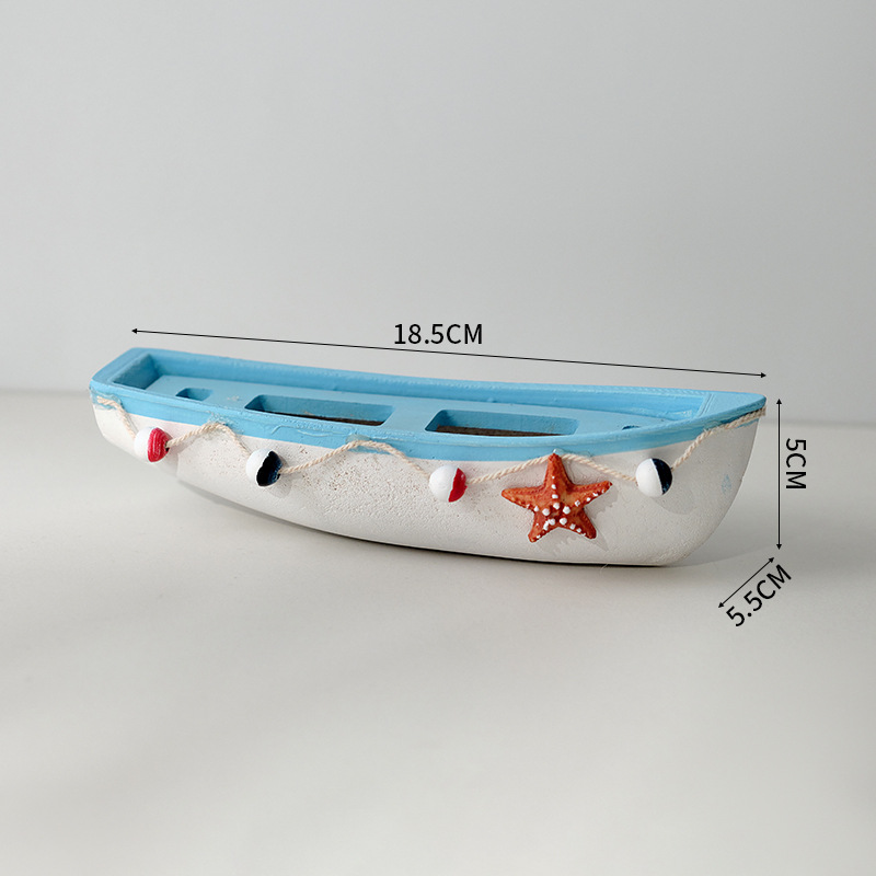 Petit bateau, bleu clair