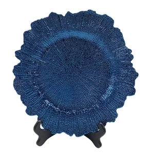 Terlaris Assiettes Incassables Plastik Reef Ruffled Rim Emas Perak Biru Navy Piring Pengisi Daya Dekorasi Pernikahan