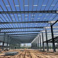 Bâtiment en structure acier lourd de haute qualité pour atelier industriel, entrepôt, hangar avec solutions de soudage et de pliage