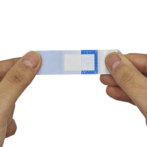 ضمادة لاصقة زرقاء مقاومة للماء قابلة للكشف بالأشعة السينية للاستخدام في السلامة الغذائية والصناعة 20 قطعة/علبة - Product Image 5