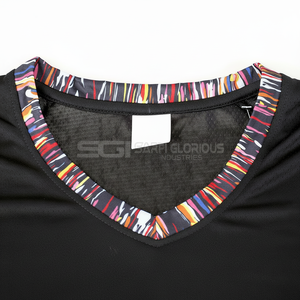 Uniforme de Baloncesto Hecho en Fábrica, Número y Nombre Personalizados, Tallas Grandes Disponibles, Varios Colores, 100% Poliéster para Equipos y Clubes - Product Image 1