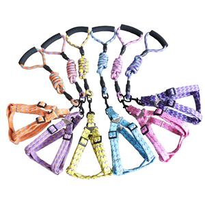 Hot <span class=keywords><strong>Sale</strong></span> Lightweight Pet Dog <span class=keywords><strong>Safety</strong></span> Dog <span class=keywords><strong>Harness</strong></span> Rodada Corda Ajustável Durável Pet Trelas e Arnês - Product Image 1