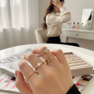 Vendita calda donne di lusso 18K placcatura regolabile dichiarazione luna cuore intarsio alla moda gioielli aperti per le ragazze di tendenza all'ingrosso - Product Image 3