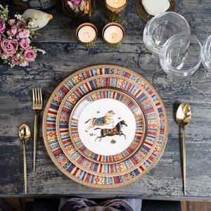 Vente en gros de 10 pouces de luxe en porcelaine osseuse service de table à motif rond assiettes en porcelaine avec motif de cheval pour usage domestique - Product Image 1