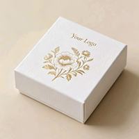 Boîte à bijoux avec logo personnalisable, écologique et biodégradable pour l'emballage de bijoux de luxe et d'autres articles.