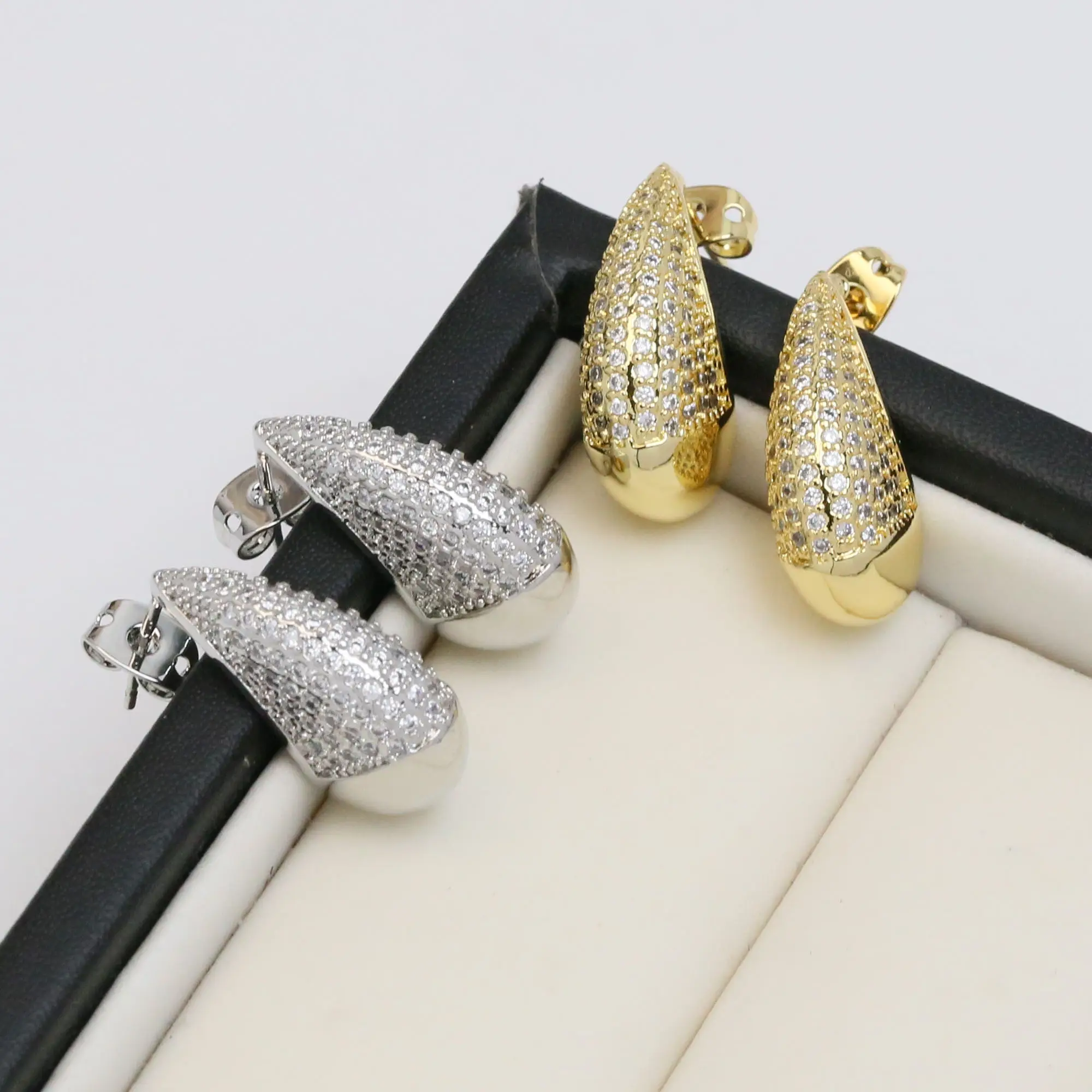Fashion Ins Style Melon Seed Shaped Earrings Golden Water Drop Brass Plated 18k Gold Minimalist Style Earrings Fashion Jewelry
