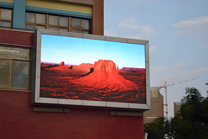 Pantalla LED de Color Completo HD de 960×960 mm para Instalación Fija en Exteriores, Pantalla LED Digital Dinámica de Alto Brillo P4.44 con Colores Vívidos - Product Image 4