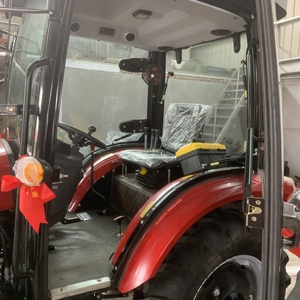 Tracteur agricole à roues 4x4 Luoyang 504 Rouge 50 CV à transmission par engrenages, niveau de sécurité élevé - Product Image 6