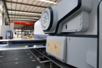 Prensa Punzonadora Mecánica CNC de Torreta, 30 Toneladas de Fuerza de Punzonado, 32 Estaciones, Bomba de Motor de Alta Precisión, Estructura de Acero con Certificación BV, Rodamientos