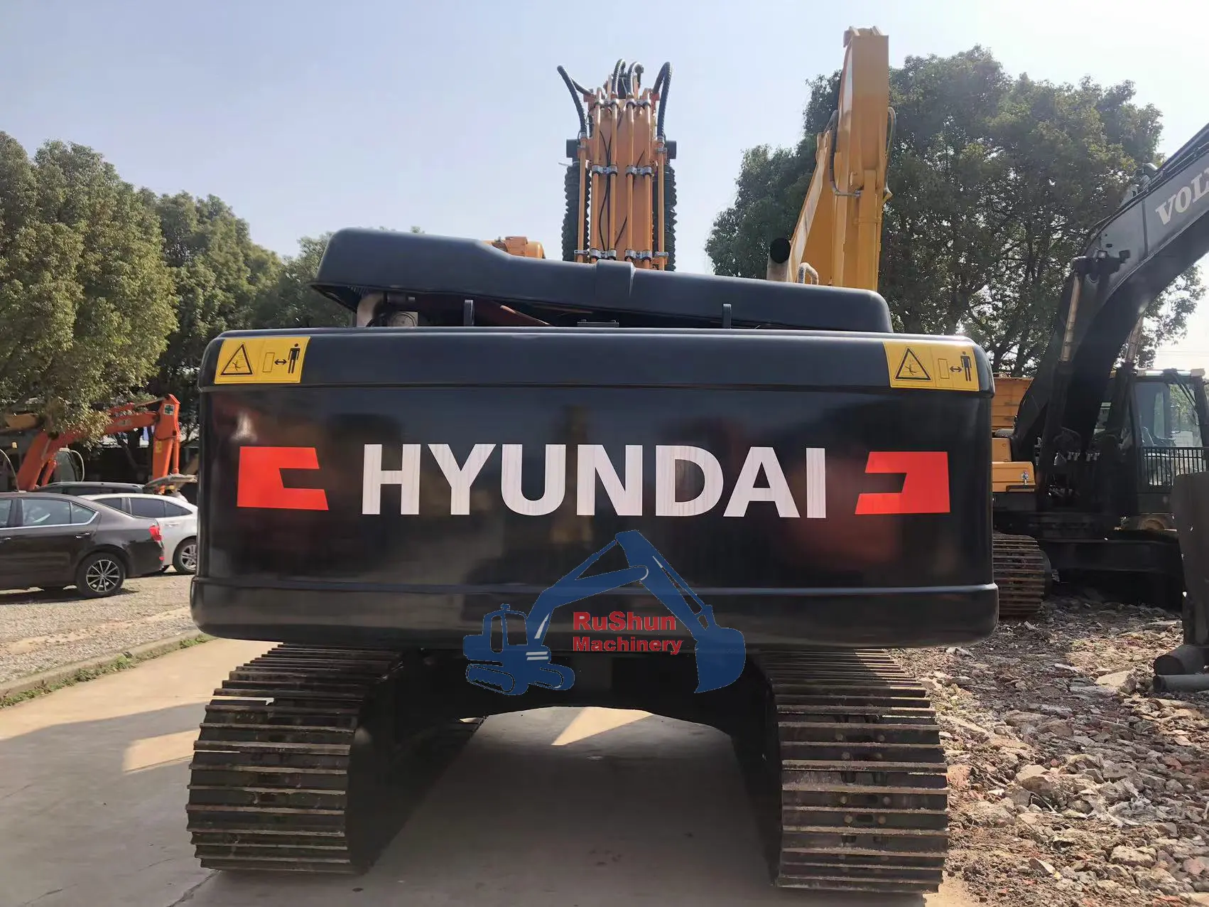 Excavatrice d'occasion sur chenilles Hyundai R220 fabriquée en Corée du Sud de 22 tonnes en bon état