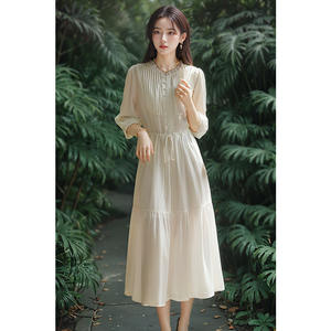 Nouvelle robe à manches trois-quarts à col <span class=keywords><strong>rond</strong></span> avec une taille cintrée pour un look plus mince. C'est une robe mi-longue - Product Image 2