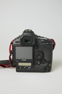 Used Cannon EOS-1Ds Mark III DSLR Camera Body Professional Full Frame Digital Camera - Product Image 5