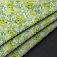 Umweltfreundlicher Bio-Baumwollstoff mit Grünem Blumenwiesen-Druck, 100% Baumwolle Gewebter Poplin-Stoff für Kleider und Hemden, Großhandel und Maßanfertigung