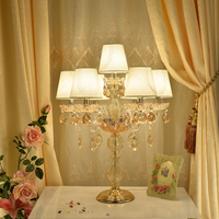 Lampe de table LED moderne en cristal avec prismes et perles de verre pour hôtel, salle de bal, chambre, bureau, décoration intérieure