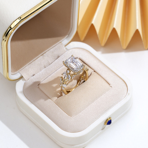 แหวนเพชรเมสซี่ รุ่น MSR-2172 ทอง 18K ทรงเหลี่ยมมรกต ประดับเพชร 3 เม็ด เพชรเลี้ยงในห้องปฏิบัติการ แหวนหมั้นสำหรับผู้หญิง - Product Image 6