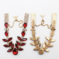 Nouvelles tongs de style requin à chaîne de col en strass, accessoires décoratifs, boucles de chaussures, sandales et fleurs de chaussures en verre