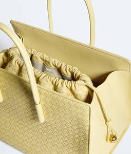 Bolso Tote con Cierre Bottega BV Barbara, Silueta Elegante, Hecho con Técnica Intrecciato en Piel Nappa Suave, Veneta - Product Image 5