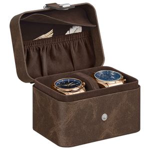 Estuche para Relojes Rectangular de Cuero Sintético con Interior de Gamuza Sintética, Cierre de Botón y Compartimentos para Guardar Relojes - Product Image 1