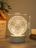 Lampe de table de football en forme de joueur de football avec plaque acrylique 3D, lumière LED intérieure USB pour la décoration de la chambre à coucher et du chevet