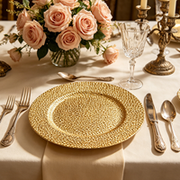 Assiettes de présentation de luxe dorées Wojia 13 pouces, texture martelée, revêtement poudré, en plastique, pour traiteur et table de banquet