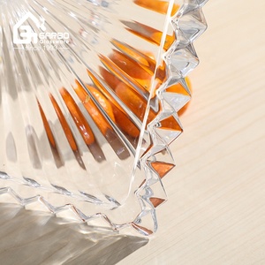 Assiette à fruits en verre transparent à <span class=keywords><strong>pieds</strong></span>, design élégant, vente en gros, grande assiette carrée en verre pour mariages et événements - Product Image 5