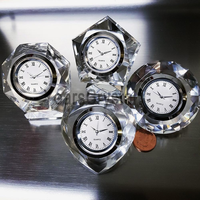 Horloge de table en cristal en forme de diamant bon marché avec impression UV, design personnalisé