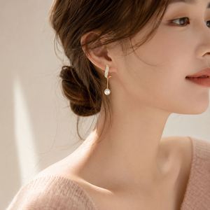 Boucles d'oreilles longues à pampilles en cristal style coréen pour femme, avec perles et cristaux en forme de goutte d'eau - Product Image 5