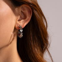 Nouveauté : Boucles d'oreilles créoles miniatures en forme de fleur plaquées or et argent, boucles d'oreilles créoles simples en forme de C pour femmes