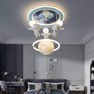 Lampadario LED Creativo a Forma di Astronauta, Decorazione di Lusso per Cameretta, Lampadario Moderno per Stanza dei Bambini e Camera da Letto - Product Image 2
