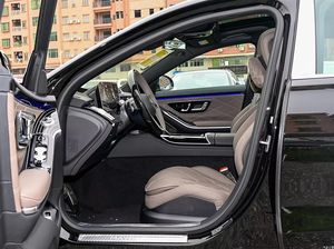 Voiture d'occasion à vendre <span class=keywords><strong>Mercedes</strong></span> Ben-Z Classe <span class=keywords><strong>S</strong></span> <span class=keywords><strong>Maybach</strong></span> <span class=keywords><strong>S</strong></span> <span class=keywords><strong>680</strong></span> <span class=keywords><strong>4matic</strong></span> 2024 Luxe Haute Qualité <span class=keywords><strong>S</strong></span> - Product Image 5