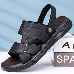 Nouvelles sandales et pantoufles d'été antidérapantes pour hommes 2026 |   Chaussures de plage décontractées respirantes à semelle souple pour hommes - Product Image 3