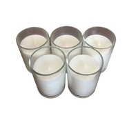 Bougies votives remplies sans parfum dans des tasses en verre