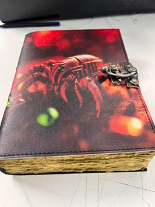 Agenda en cuir avec impression de scorpion rouge, couverture rigide, impression UV, reliure cousue, 120 feuilles, 240 pages - Product Image 2