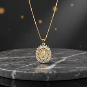 Colgante <span class=keywords><strong>de</strong></span> la <span class=keywords><strong>Virgen</strong></span> María, Nuestra Señora <span class=keywords><strong>de</strong></span> <span class=keywords><strong>Guadalupe</strong></span>, con Circonitas Multicolores, Chapado en Oro <span class=keywords><strong>de</strong></span> 18K sobre Cobre, Regalo Católico, Joyería Religiosa - Product Image 1