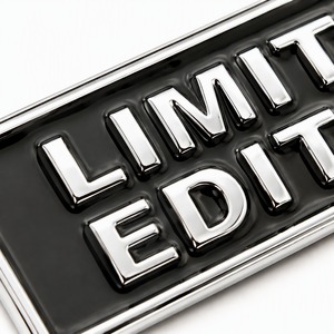 Emblema APEX MOTORS Personalizzato in ABS, Base Nera con Lettere Cromate, Badge 3D Autoadesivo Impermeabile per Auto - Product Image 6