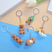 Capybara Anime 3D PVC caoutchouc léger porte-clés mignon porte-clés en silicone dans le style de dessin animé porte-clés en plastique pour la vente en gros