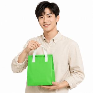 Wholesale Custom Logo Food Delivery Bag Waterproof Nonwoven Insulated Lunch Bag Thermal Takeaway Tote Bag for Restaurant - Product Image 4