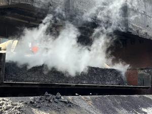 Coque de fundición de alto contenido de carbono 90% de carbono fijo 80-120mm, combustible metalúrgico <span class=keywords><strong>para</strong></span> fundición en hornos de fusión y fundición en cupolas - Product Image 2