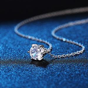 Collana con Ciondolo in Cristallo Argentato Placcato Rodio con Catena a Serpente Stile Classico per Uso Quotidiano Femminile - Product Image 1