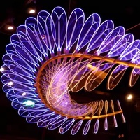 Lustre LED en spirale moderne et coloré, grand luminaire suspendu artistique pour la décoration intérieure des hôtels, des halls, des bars et des clubs