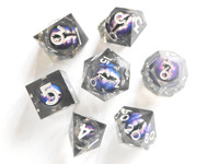 Penjualan paling laris 16mm polihedron RPG Set dadu DND bentuk kustom Resin inti cair dengan mata naga yang dapat bergerak untuk permainan papan
