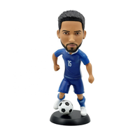 Statue d'étoile de football créative Figurines d'athlètes en résine artisanale Décoration de bureau à domicile Cadeaux souvenirs Vente en gros personnalisée