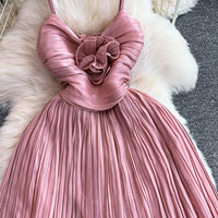 Robe longue décontractée pour femme WIWT, élégante, à bretelles spaghetti, plissée, avec ourlet à volants, coupe trapèze, pour tous les jours, les fêtes et les vacances