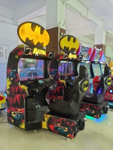 Đồng tiền hoạt động 42''lcd <span class=keywords><strong>BAT</strong></span> người đàn ông đua xe Trò chơi giao diện điều khiển động cơ GP Arcade máy cho trung tâm trò chơi - Product Image 2