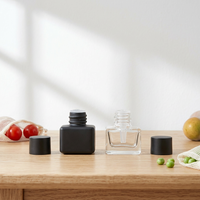 Botol Parfum Kaca Kosong, Botol Mini Isi Ulang dengan Tutup Sekrup untuk Penyimpanan Minyak Esensial Kosmetik