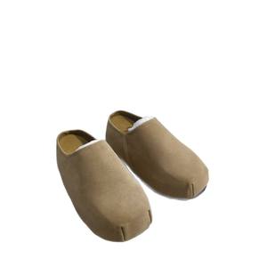 รองเท้าบิร์เคนแฟชั่นแบบสวม  วัสดุหนังกลับระบายอากาศได้ดี  ลายดอกไม้  รับผลิตแบบ OEM/ODM สำหรับผู้ชายและผู้หญิง - Product Image 4